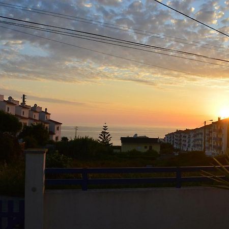 Ericeira Chill Hill Hostel & Private Rooms - Sea Food Exterior foto